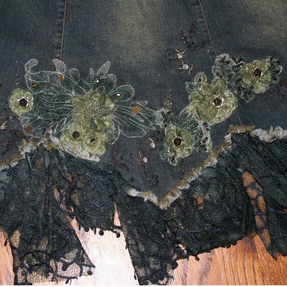 West 36th New York Size S Midi Length Embroidered & Embellished Denim Skirt 😋 - Picture 4 of 5